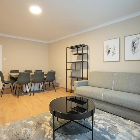 A 2-Bedroom Apartment With A King-Size Bed And A Balcony Is Located Just A 15-Minute Walk From Stephansplatz. Відень Екстер'єр фото