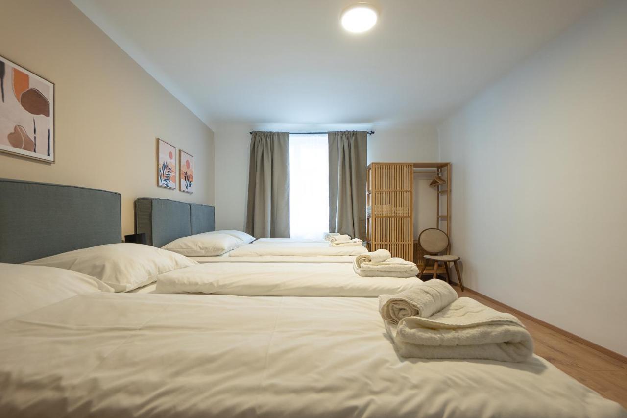 A 2-Bedroom Apartment With A King-Size Bed And A Balcony Is Located Just A 15-Minute Walk From Stephansplatz. Відень Екстер'єр фото