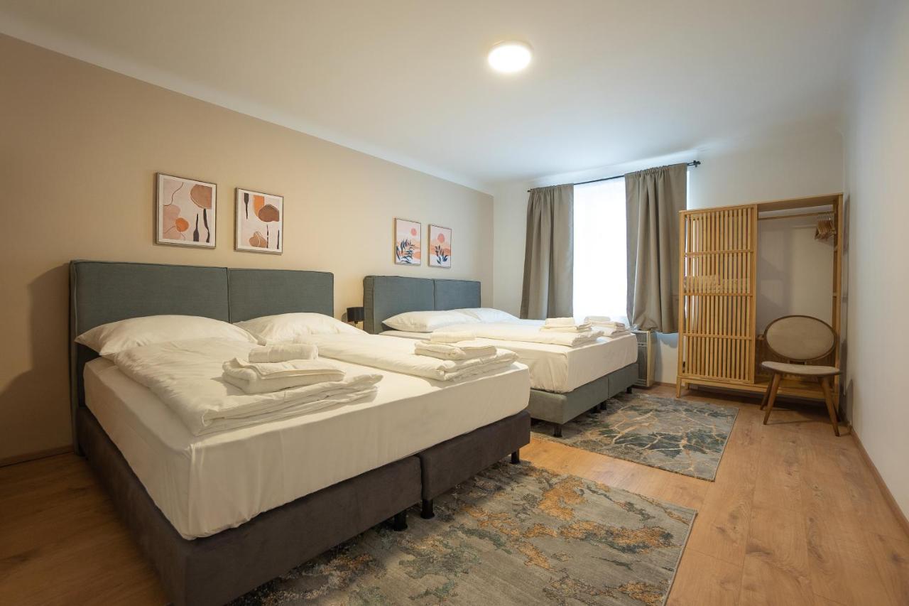 A 2-Bedroom Apartment With A King-Size Bed And A Balcony Is Located Just A 15-Minute Walk From Stephansplatz. Відень Екстер'єр фото