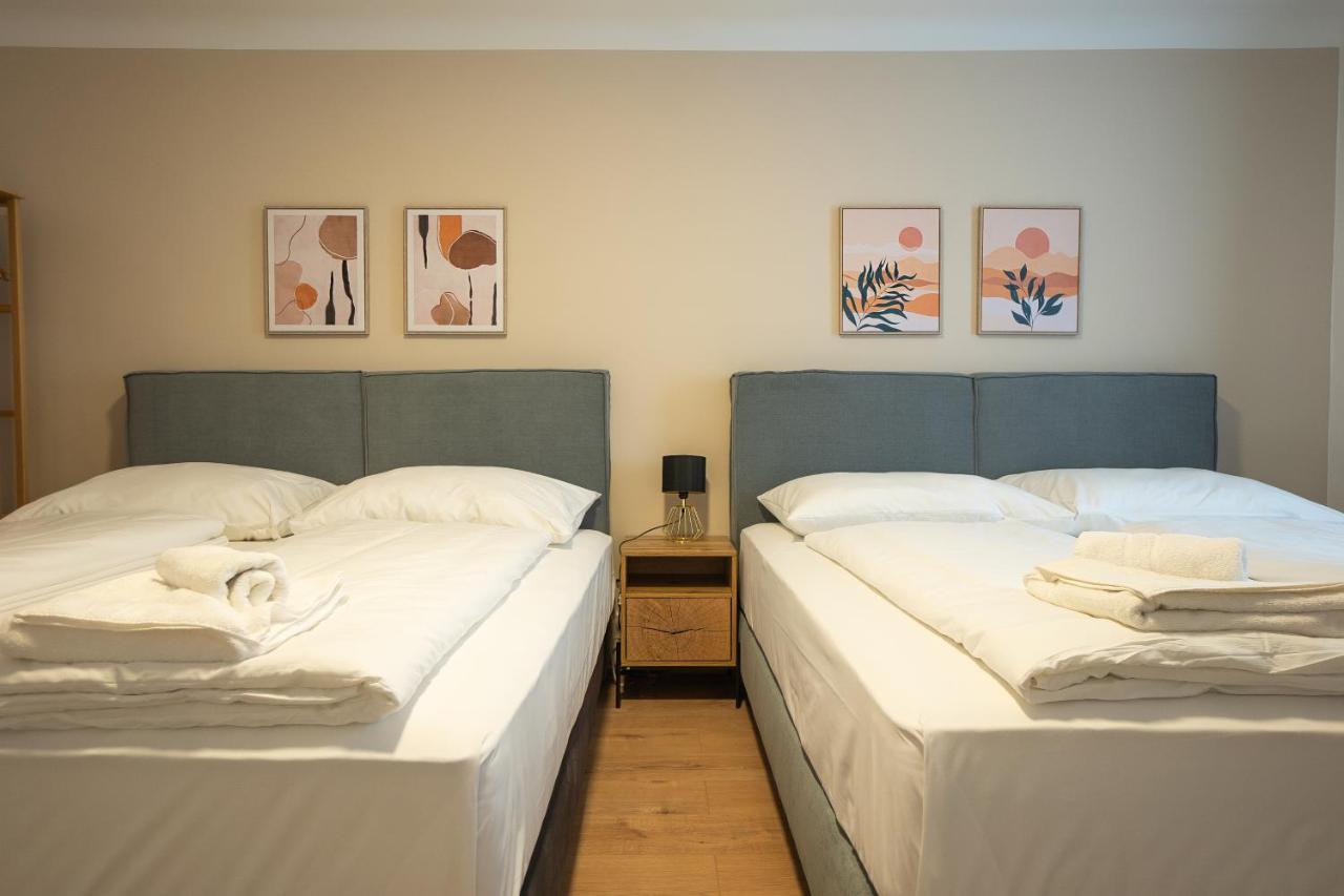 A 2-Bedroom Apartment With A King-Size Bed And A Balcony Is Located Just A 15-Minute Walk From Stephansplatz. Відень Екстер'єр фото