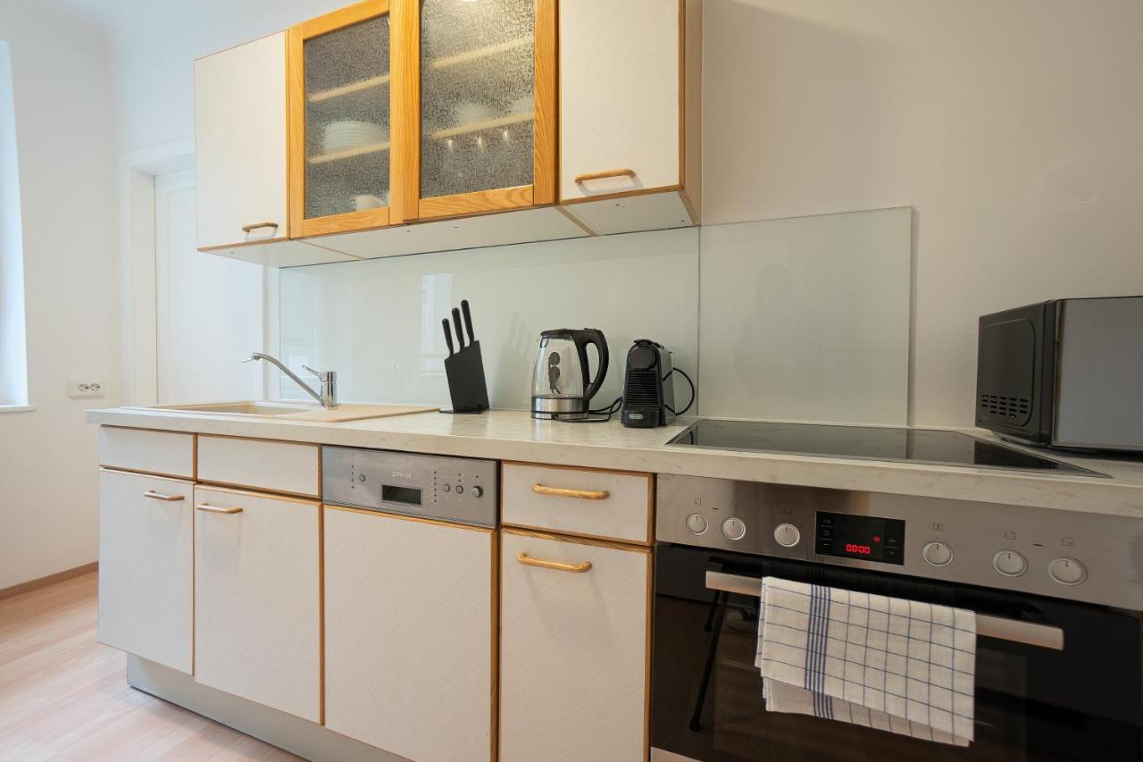 A 2-Bedroom Apartment With A King-Size Bed And A Balcony Is Located Just A 15-Minute Walk From Stephansplatz. Відень Екстер'єр фото